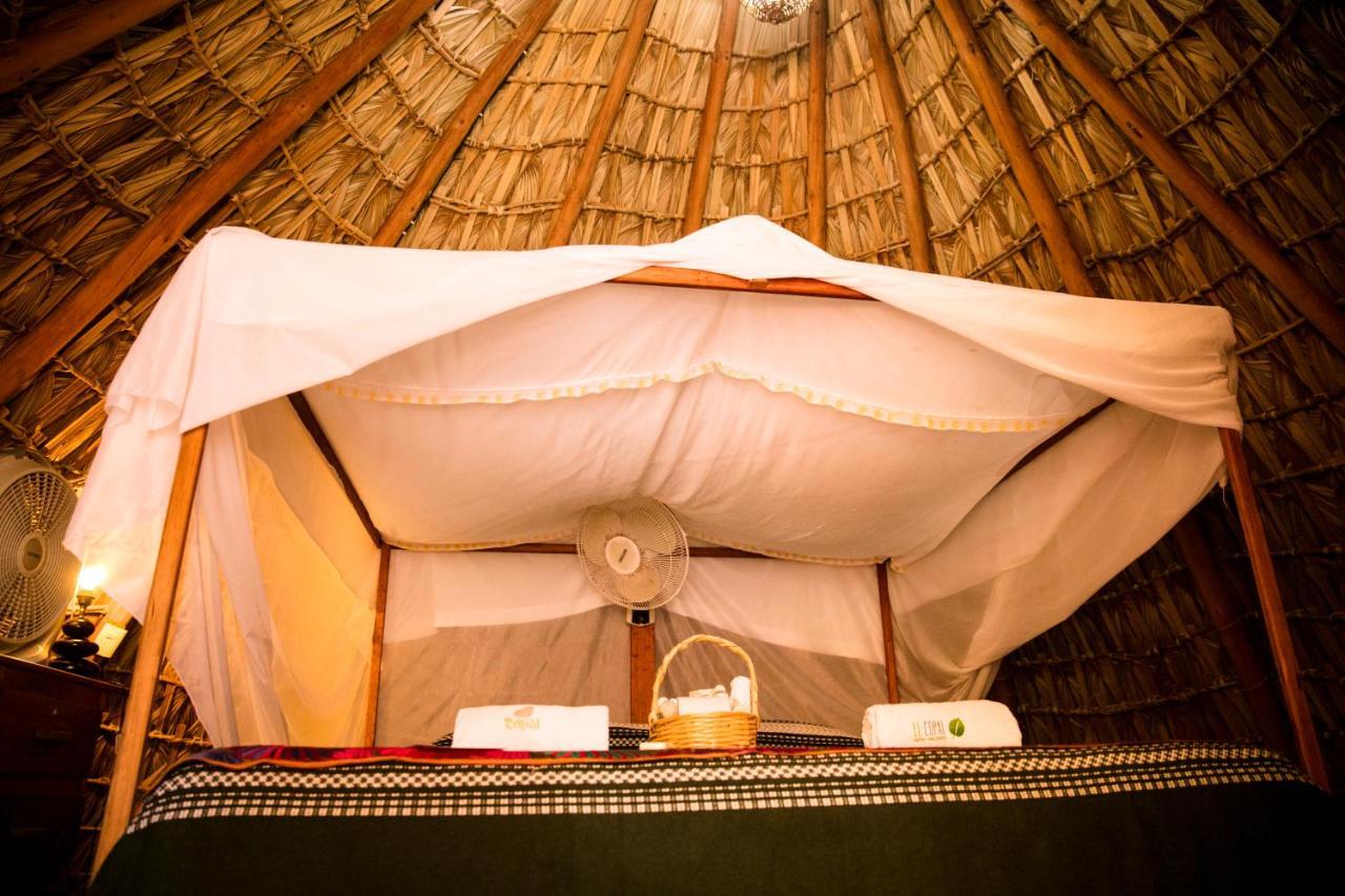Hotel El Copal 마순테 외부 사진